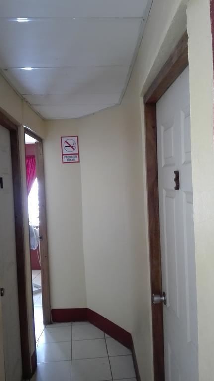 Hostal Don Frank San Carlos Esterno foto