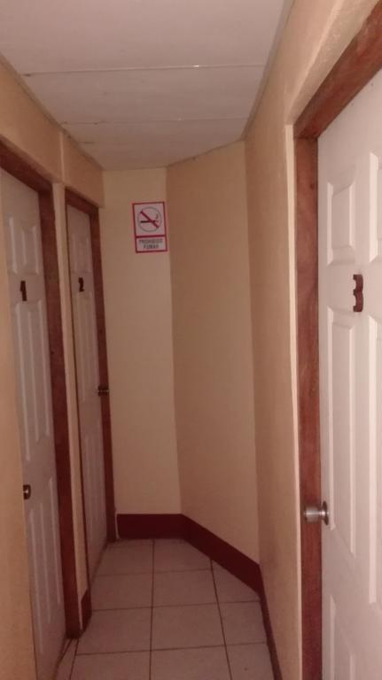 Hostal Don Frank San Carlos Esterno foto
