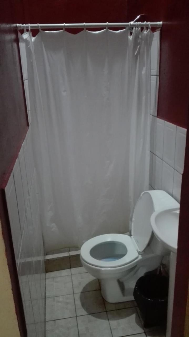 Hostal Don Frank San Carlos Esterno foto